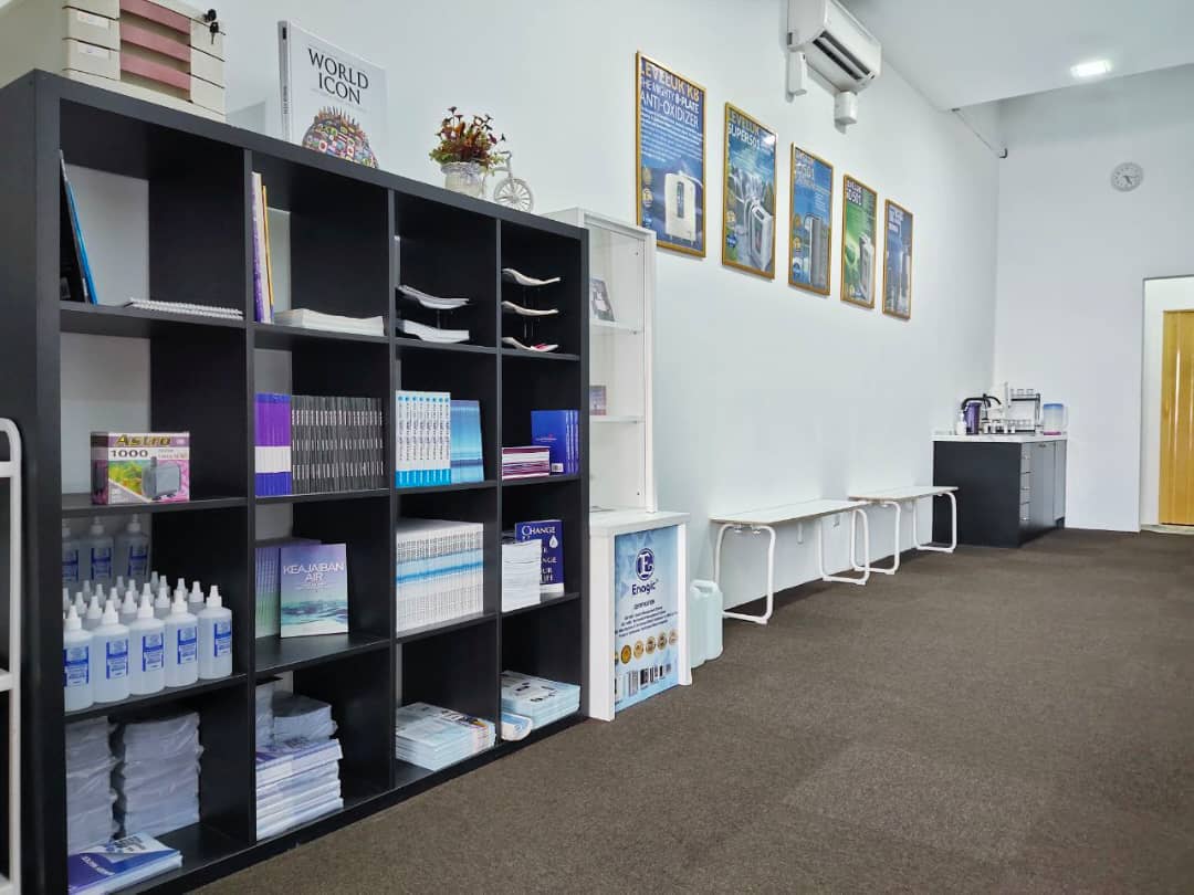 Books & Accessories Display